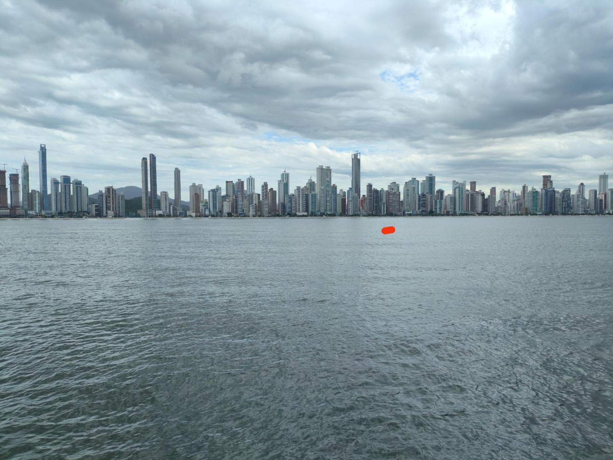 4 Quartos Avenida Atlantica * Balneario Camboriu
